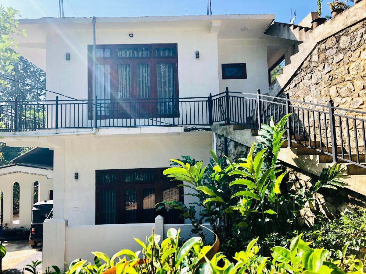 Relax Inn Ella Ngoại thất bức ảnh