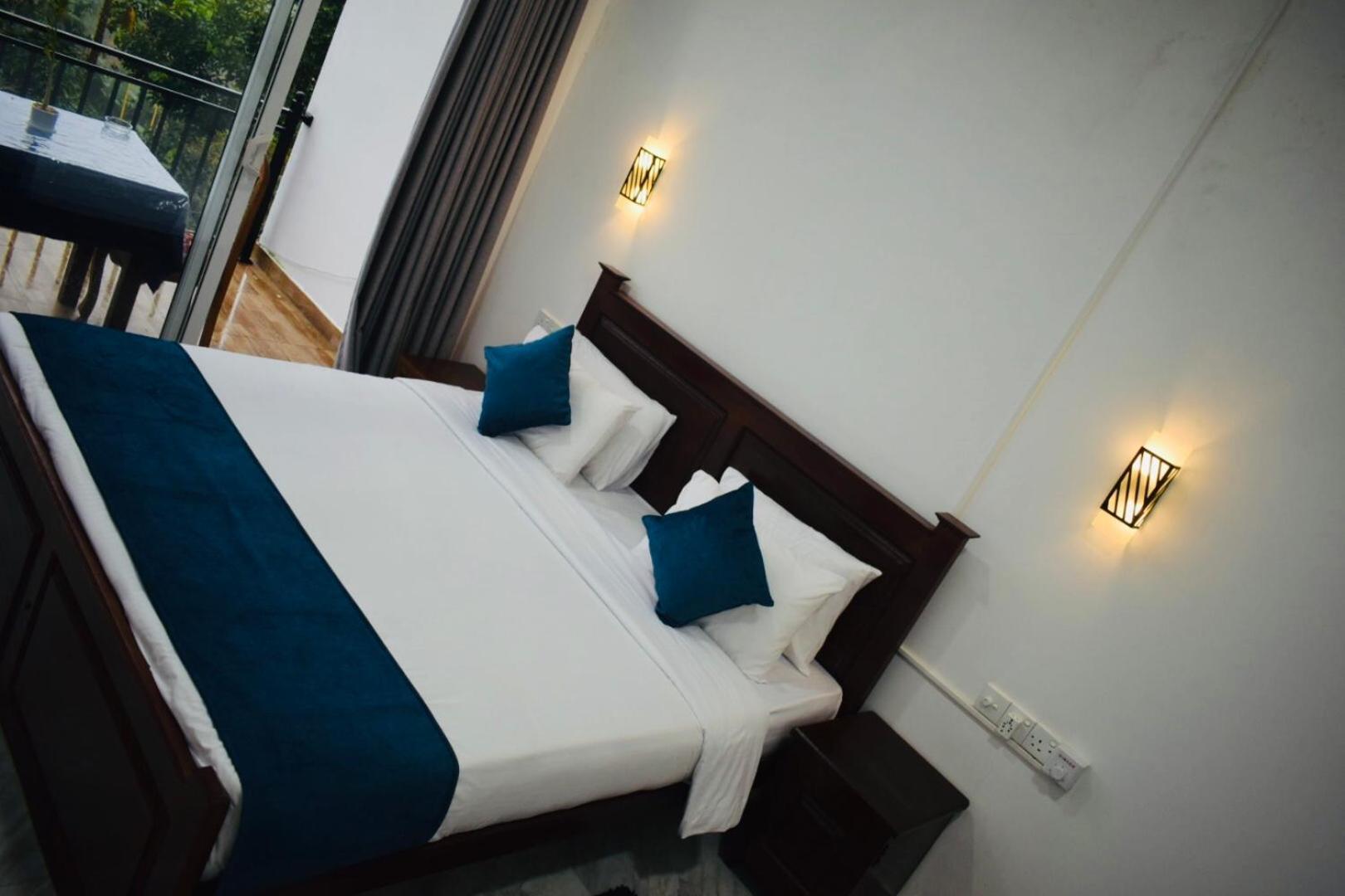 Relax Inn Ella Ngoại thất bức ảnh
