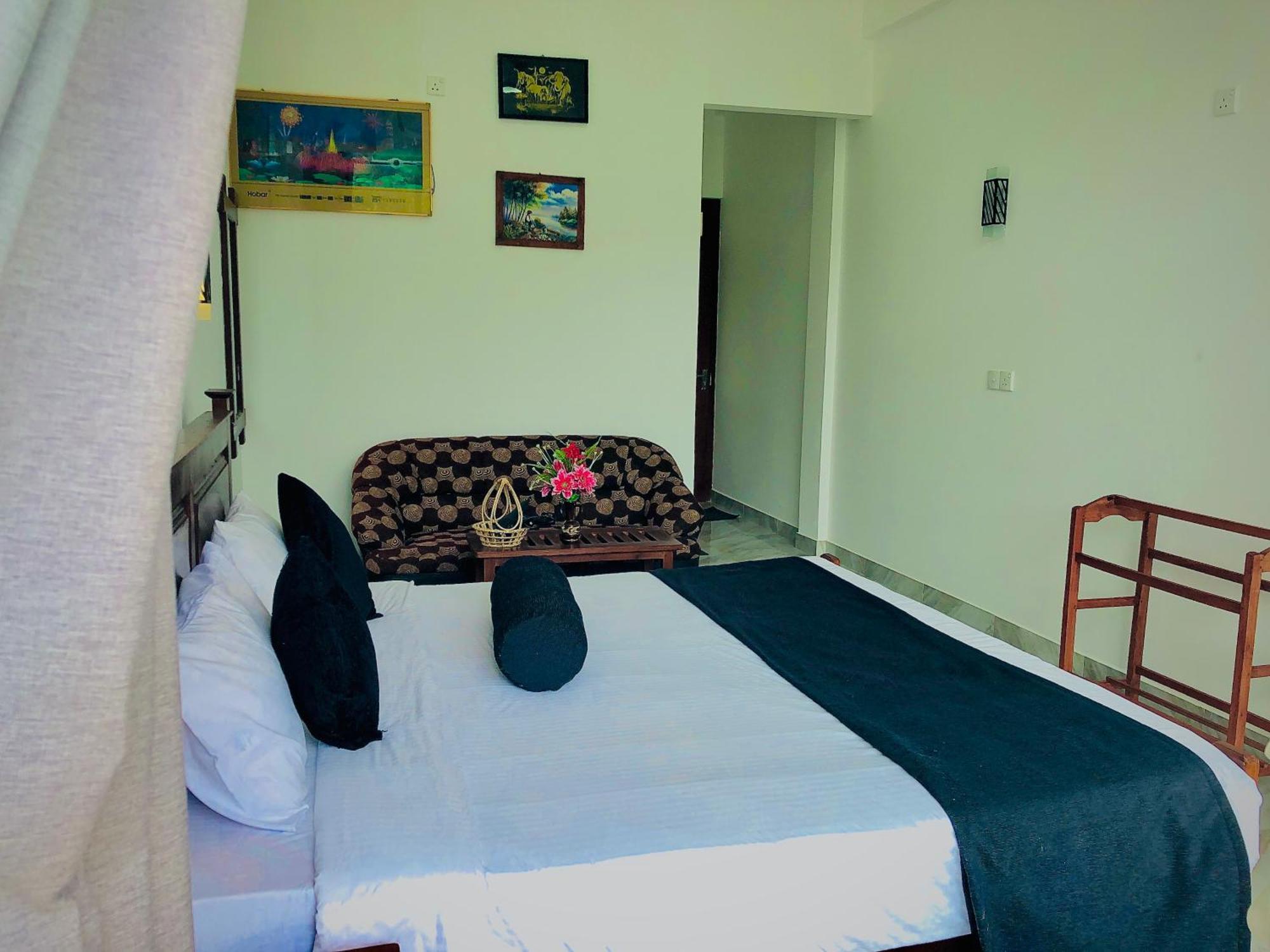 Relax Inn Ella Ngoại thất bức ảnh