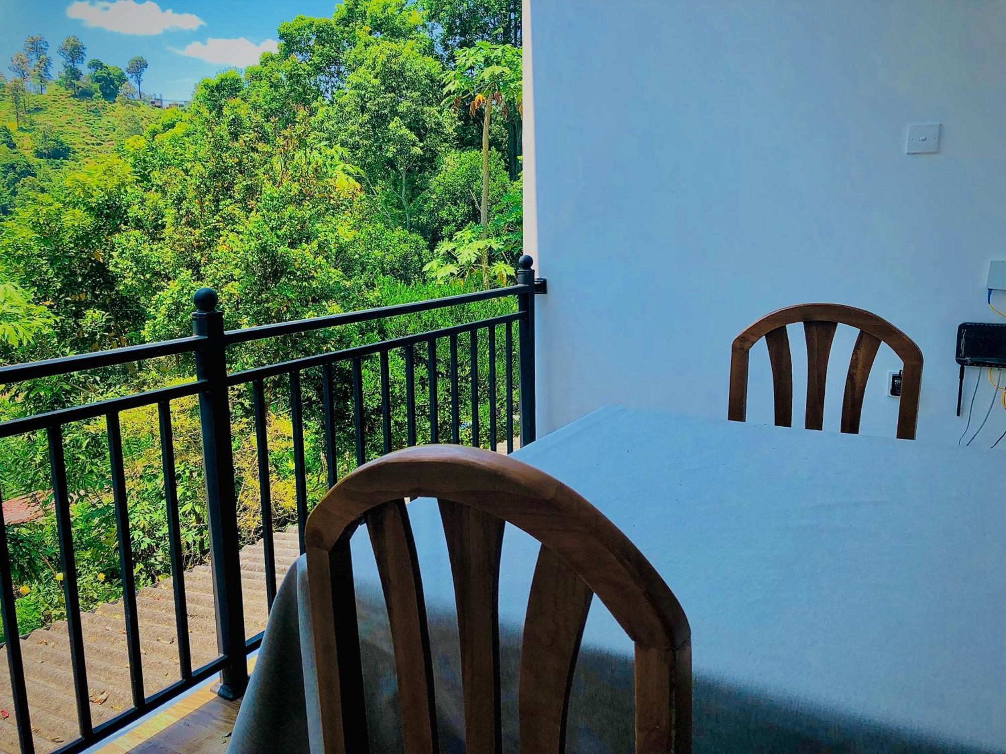 Relax Inn Ella Ngoại thất bức ảnh