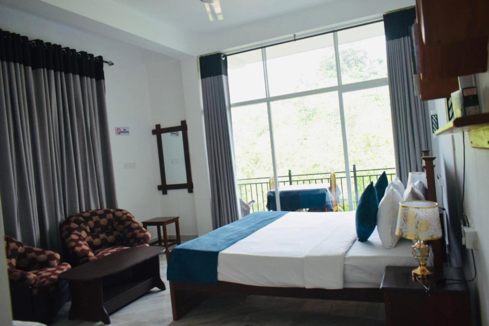Relax Inn Ella Ngoại thất bức ảnh